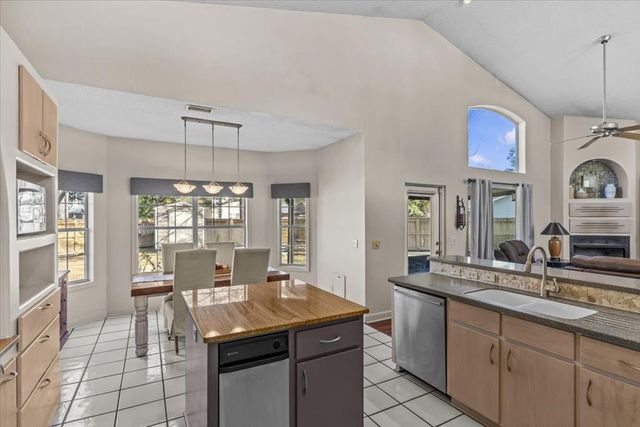 218 W Roxbury, Dothan, AL 36305