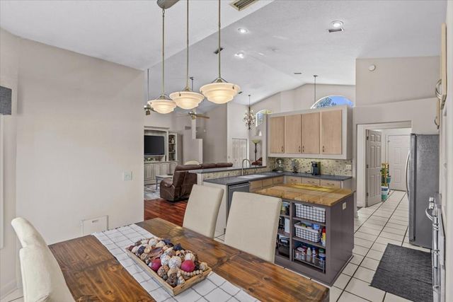 218 W Roxbury, Dothan, AL 36305