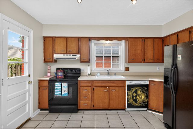 679 Sheridan Drive, Lexington, KY 40503