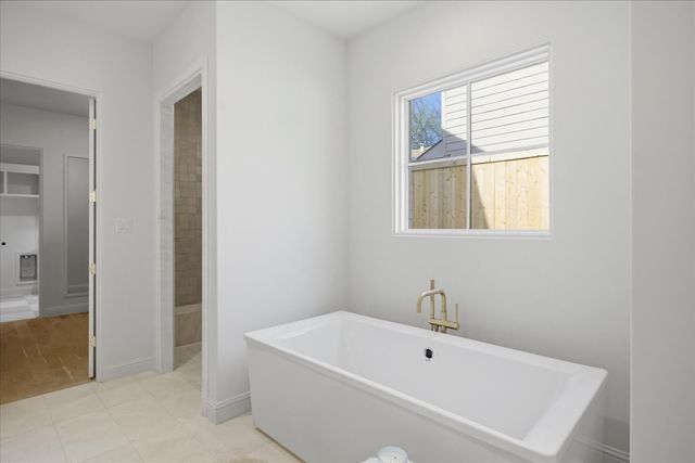 6804 Santa Maria Lane, Dallas, TX 75214