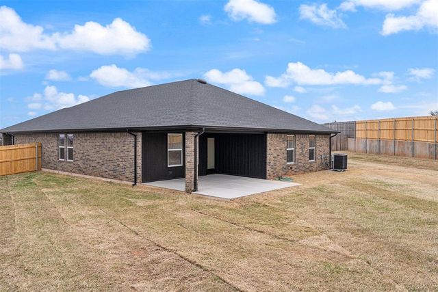 2116 Emily Rae Lane, Blanchard, OK 73010