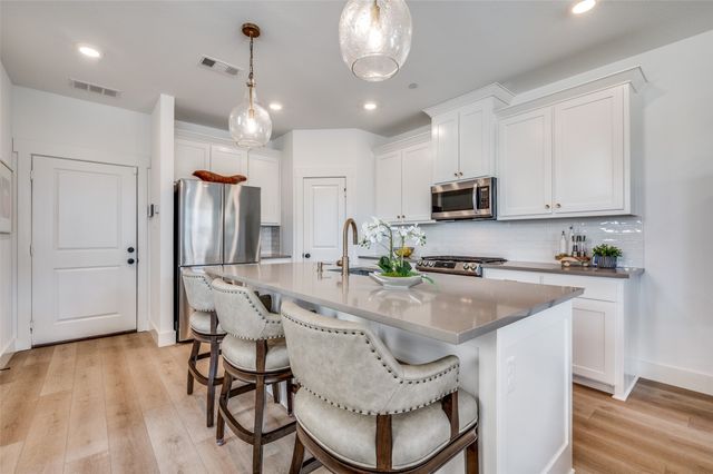 810 Cavitt Court N, Prosper, TX 75078