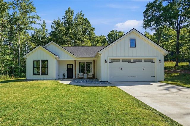 298 Red Hill Road, Landrum, SC 29356