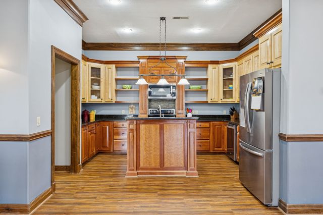 480 Defeated Creek Rd, Centerville, TN 37033