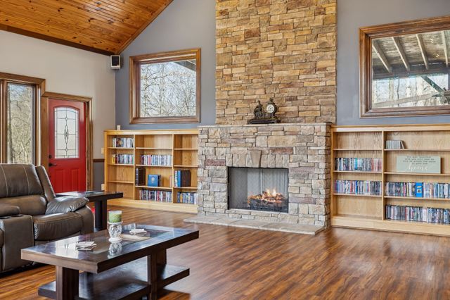 480 Defeated Creek Rd, Centerville, TN 37033