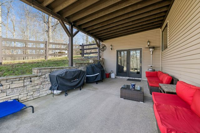 480 Defeated Creek Rd, Centerville, TN 37033