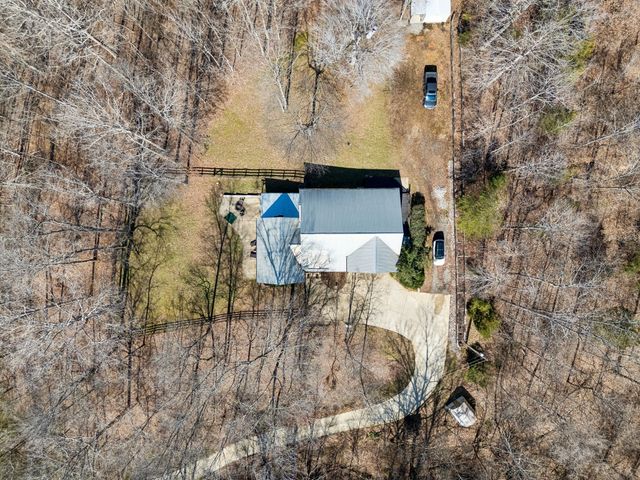 480 Defeated Creek Rd, Centerville, TN 37033