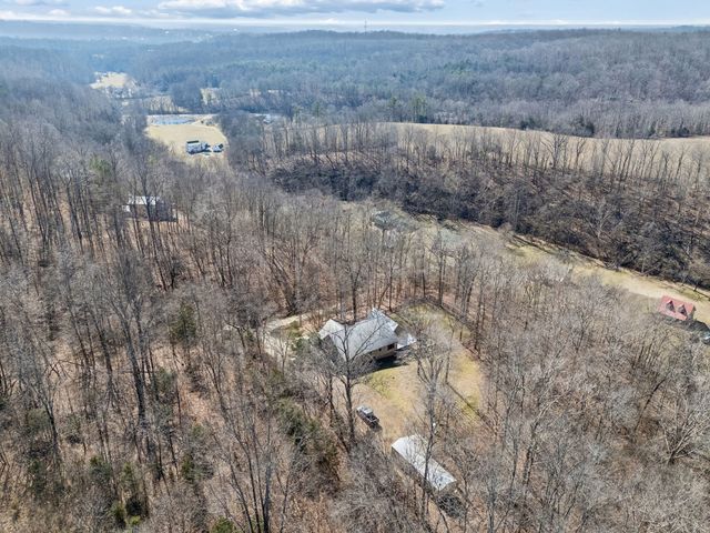 480 Defeated Creek Rd, Centerville, TN 37033