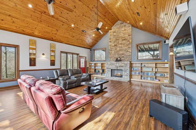 480 Defeated Creek Rd, Centerville, TN 37033