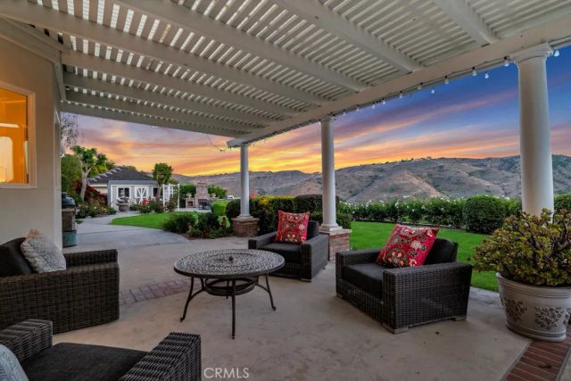 11370 Highridge Court, Santa Rosa, CA 93012