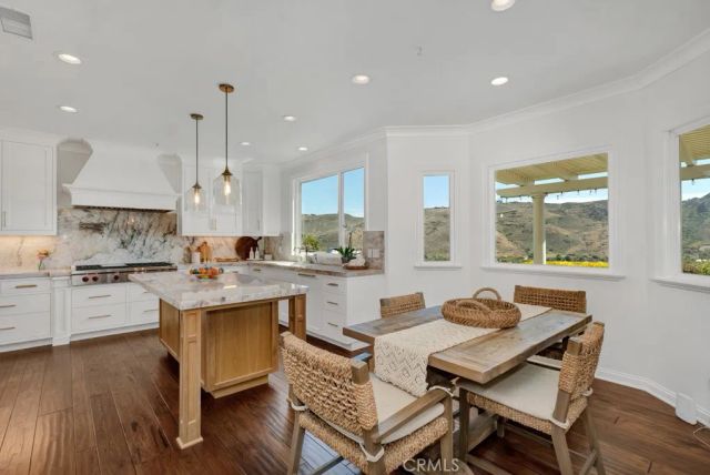 11370 Highridge Court, Santa Rosa, CA 93012