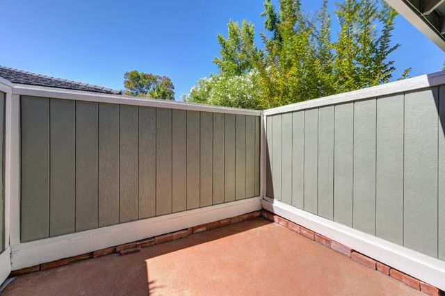 14900 Lago Dr, Rancho Murieta, CA 95683