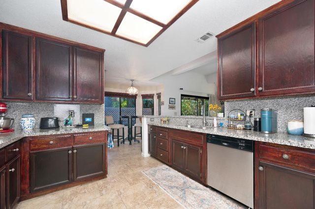 14900 Lago Dr, Rancho Murieta, CA 95683