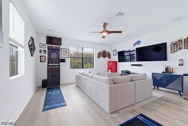 11035 Hanging Vine DR, Fort Myers, FL 33913
