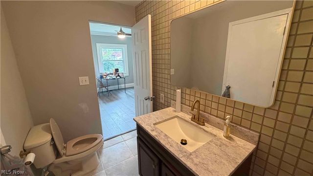 4711 W 147th Street, Cleveland, OH 44135
