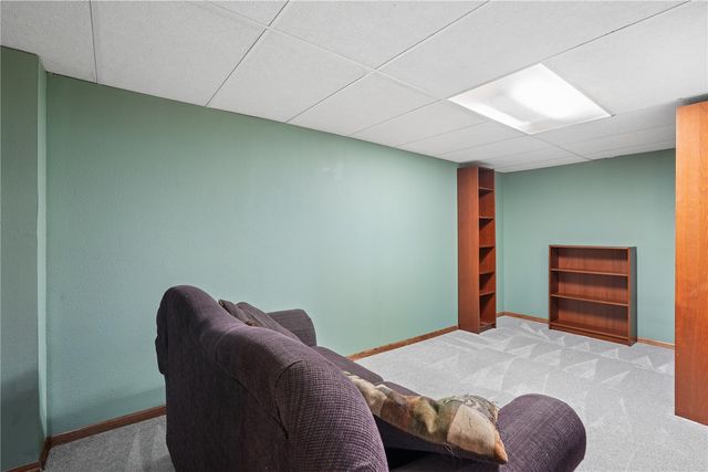 2040 Sandalwood Drive NE, Cedar Rapids, IA 52402