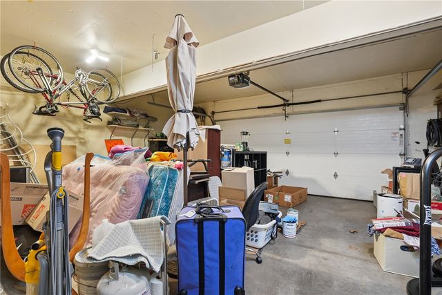 2040 Sandalwood Drive NE, Cedar Rapids, IA 52402