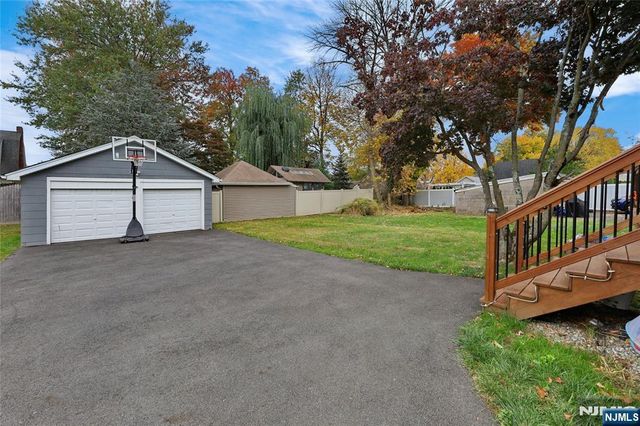 84 Center Avenue, Little Falls, NJ 07424