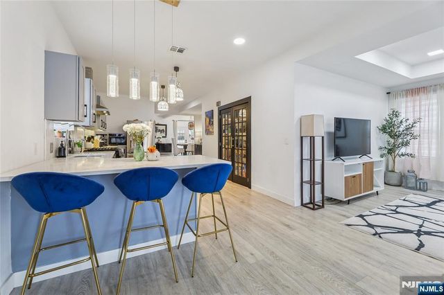 84 Center Avenue, Little Falls, NJ 07424