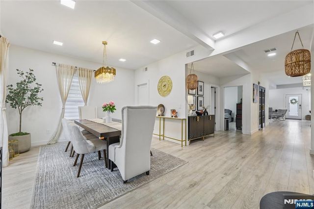 84 Center Avenue, Little Falls, NJ 07424