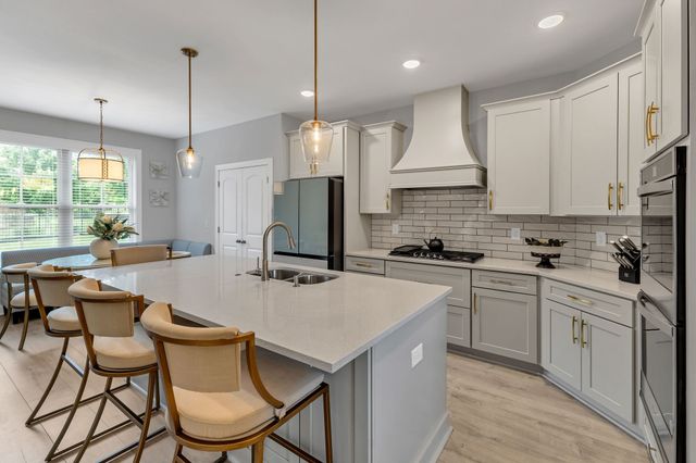 1484 Overlook Pointe, Clarksville, TN 37043