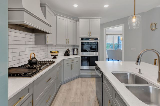 1484 Overlook Pointe, Clarksville, TN 37043