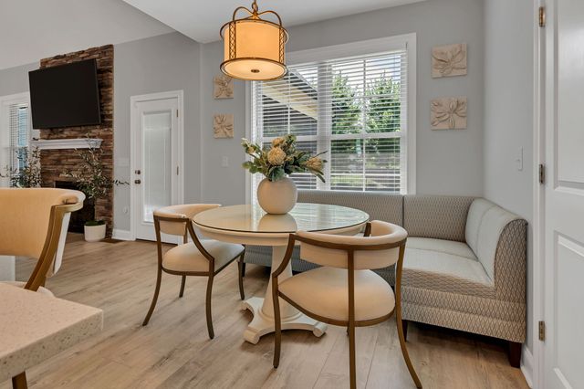 1484 Overlook Pointe, Clarksville, TN 37043