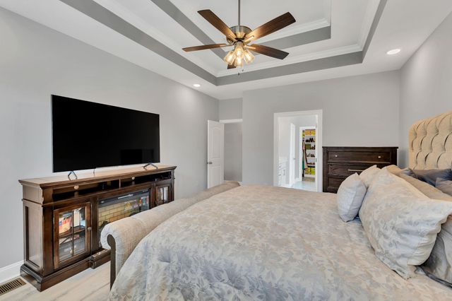 1484 Overlook Pointe, Clarksville, TN 37043