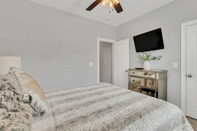 1484 Overlook Pointe, Clarksville, TN 37043