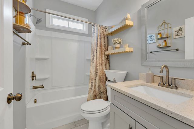 1484 Overlook Pointe, Clarksville, TN 37043