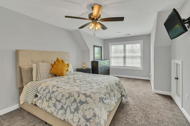 1484 Overlook Pointe, Clarksville, TN 37043