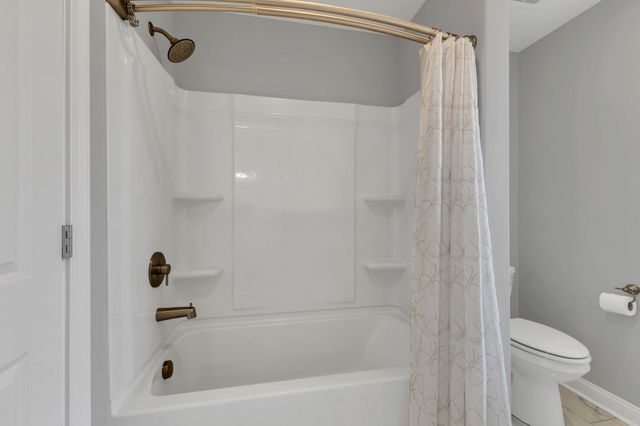 1484 Overlook Pointe, Clarksville, TN 37043