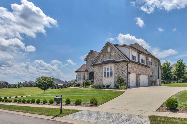 1484 Overlook Pointe, Clarksville, TN 37043