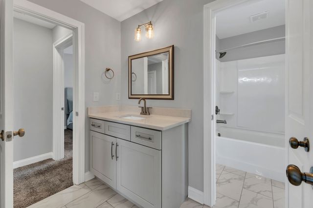 1484 Overlook Pointe, Clarksville, TN 37043