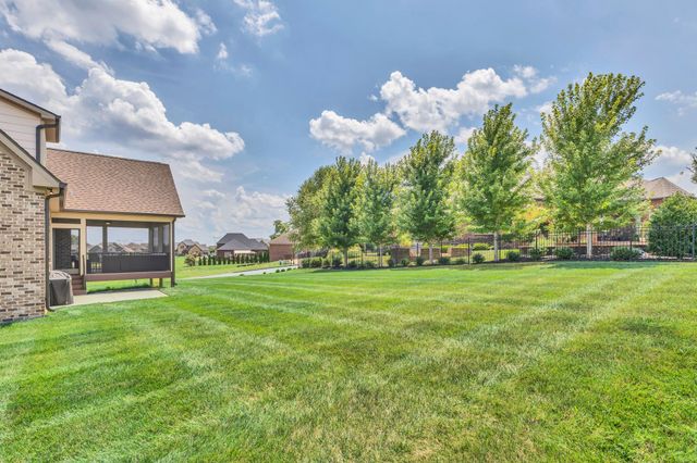 1484 Overlook Pointe, Clarksville, TN 37043