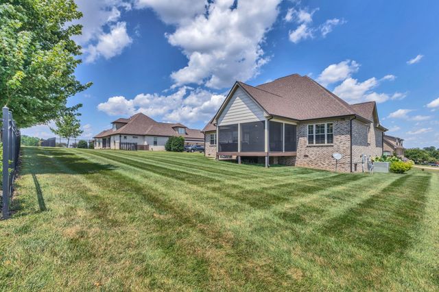 1484 Overlook Pointe, Clarksville, TN 37043