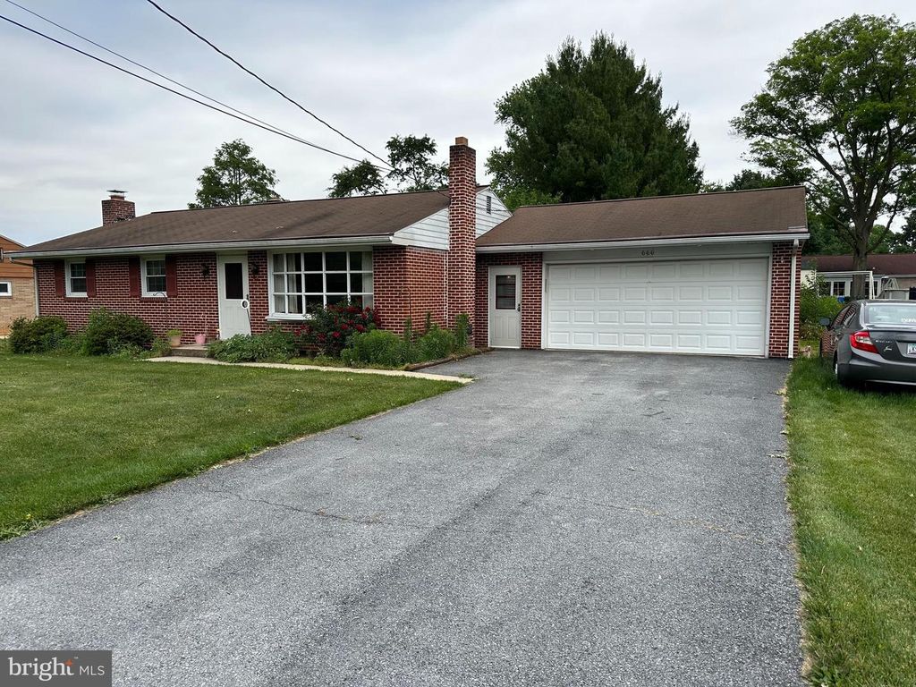 666 JANE AVE, Mount Joy, PA 17552