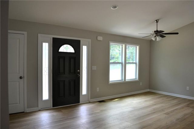 126 Lucinda Lane, Fayetteville, GA 30214
