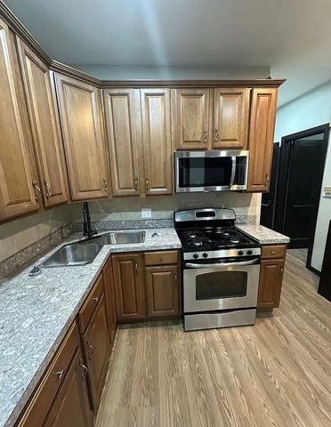 7611 S Green Street, Chicago, IL 60620