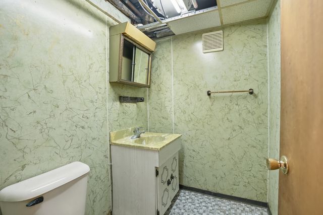 7611 S Green Street, Chicago, IL 60620