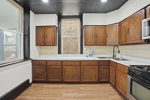 7611 S Green Street, Chicago, IL 60620
