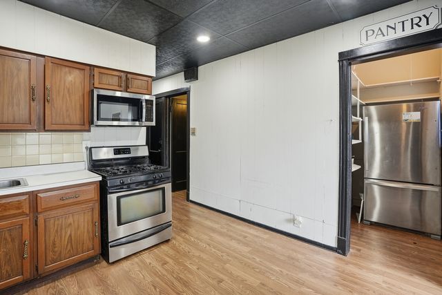 7611 S Green Street, Chicago, IL 60620