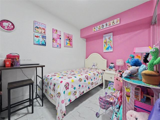 9560 NW 32nd Ave, Miami, FL 33147