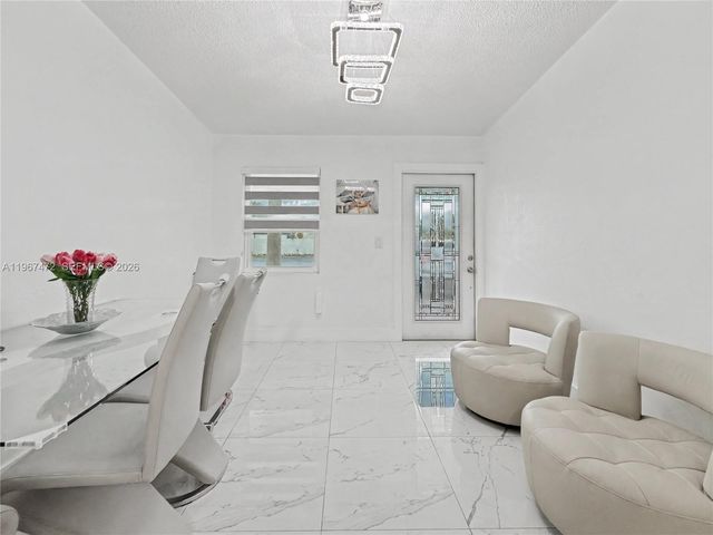 9560 NW 32nd Ave, Miami, FL 33147