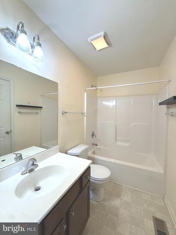 232 MORLATT LN, Martinsburg, WV 25404
