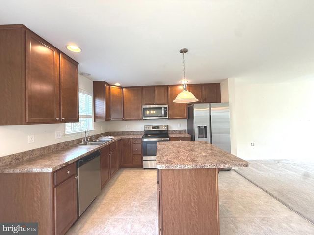 232 MORLATT LN, Martinsburg, WV 25404