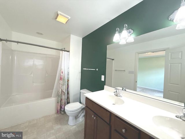 232 MORLATT LN, Martinsburg, WV 25404