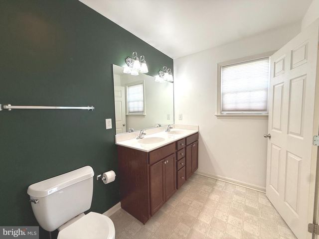 232 MORLATT LN, Martinsburg, WV 25404