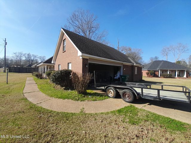 133 Wildwood Boulevard, Jackson, MS 39212