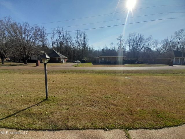 133 Wildwood Boulevard, Jackson, MS 39212